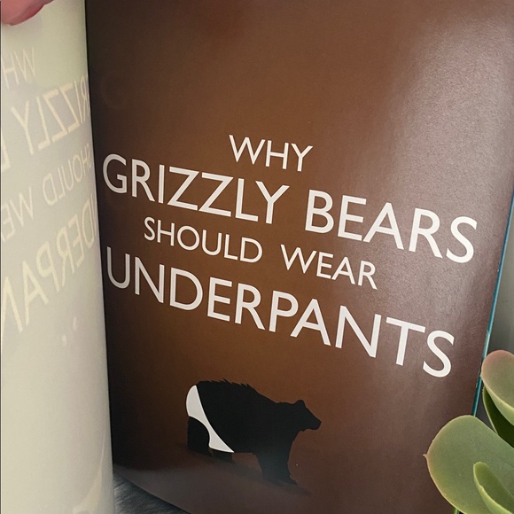 New🌈 Why Grizzly Bears Should wear Underpants Oatmeal Book graphics - Picture 2 of 6